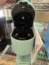 Keurig K-Express Essentials Seafoam Green Single-Serve K-Cup Pod Coffee Maker!! LIGHTLY USED(TESTED WORKS GREAT)!!