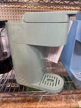 Keurig K-Express Essentials Seafoam Green Single-Serve K-Cup Pod Coffee Maker!! LIGHTLY USED(TESTED WORKS GREAT)!!