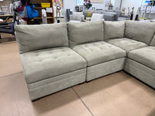 HUGE 6-PIECE MODULAR SECTIONAL WITH STORAGE OTTOMAN!! (BRAND NEW – MINOR SHIPPING BLEMISH)