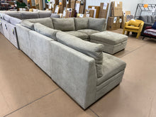 HUGE 6-PIECE MODULAR SECTIONAL WITH STORAGE OTTOMAN!! (BRAND NEW – MINOR SHIPPING BLEMISH)