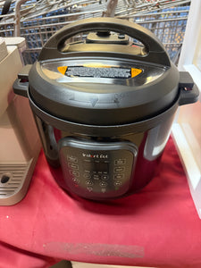 Instant Pot 8Qt RIO Chef Series 7-in-1 Multi-Cooker, Pressure Cook, Slow Cook, & more, Black!! LIGHTLY USED, TESTED WORKS GREAT!!
