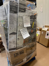 Jumbo Liquidation Pallet number 1118

Over 7 ft tall!

General merchandise