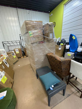 Jumbo Liquidation Pallet number 1118

Over 7 ft tall!

General merchandise