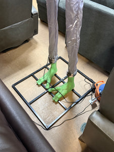 10’ Halloween Animated Alien!! NEW AND ASSEMBLED!!