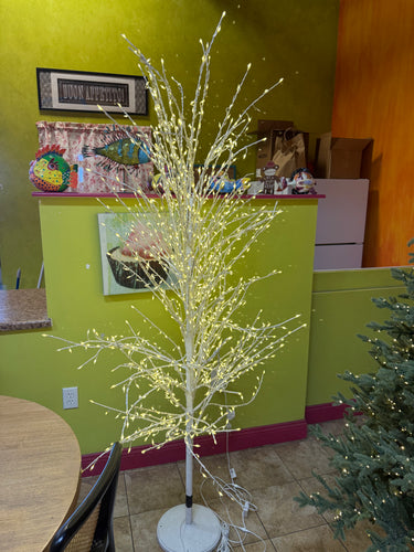 7’ Twinkle Light White Tree!! NEW(CORD WAS FIXED BY US, DAMAGED IN SHIPPING BUT REPAIRED)!!