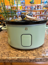 Beautiful 6 Quart Programmable Slow Cooker, Green!! NEW - DENTED!