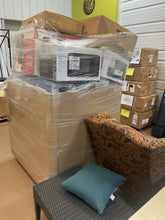 Jumbo Liquidation Pallet number 1121

Almost  7 ft tall!

General merchandise