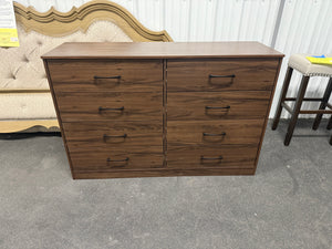Mainstays Ardent 8 Drawer Dresser, Brown!! NEW AND ASSEMBLED(ONE DRAWER HAS TINY BLEMISH)!!