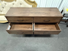 Mainstays Ardent 8 Drawer Dresser, Brown!! NEW AND ASSEMBLED(ONE DRAWER HAS TINY BLEMISH)!!