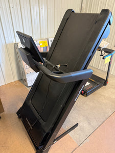 NordicTrack T Series 9 Treadmill!! NEW AND ASSEMBLED(MINOR SCRATCHED PLASTIC)!!