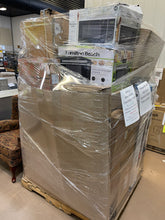 Jumbo Liquidation Pallet number 1126

Almost  7 ft tall!

General merchandise