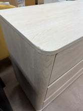 SALVAGE SPECIAL!! MODERN 5-DRAWER DRESSER WITH STORAGE COMPARTMENT! (NEW & ASSEMBLED – SHIPPING DAMAGE)