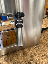 DeLonghi 15 Bar Stainless Steel Espresso and Cappuccino Machine with Premium Adjustable Frother! (USED - CLEAN)