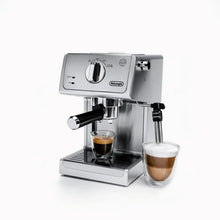 DeLonghi 15 Bar Stainless Steel Espresso and Cappuccino Machine with Premium Adjustable Frother! (USED - CLEAN)