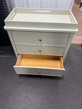 Graco Sasha 3 Drawer Infant Chest with Changing Topper, Sage!! NEW AND ASSEMBLED!!