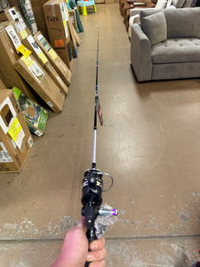 PENN Pursuit® IV Combo, 7' Medium Light Fishing Rod, 2500 Size Reel!! BRAND NEW!!