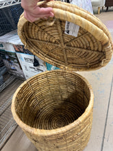 Wicker Storage Ottoman Natural! (NEW - MINOR FRILLS)