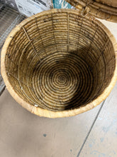 Wicker Storage Ottoman Natural! (NEW - MINOR FRILLS)