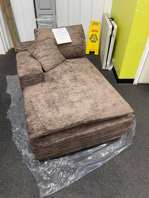 Chaise lounge - brand new