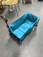 Embark Collapsible Wagon!! LIGHTLY USED, VERY CLEAN!!