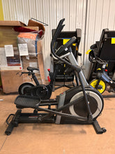 ProForm Carbon E7 Elliptical Magnetic Resistance Cross-trainer Elliptical! (USED - LIKE NEW!)