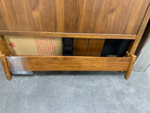 Universal Broadmoore Powell Queen Bed! (NEW - SCRATCHED) - (PHOTOS SHOEN PREVIOUSLY ASSEMBLED FRAME!)