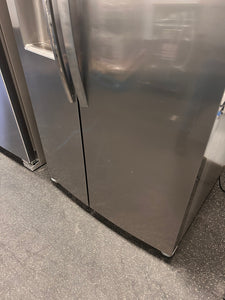 Frigidaire Gallery 25.6-cu ft Side-by-Side Refrigerator with Ice Maker, Water and Ice Dispenser (Fingerprint Resistant Stainless Steel) ENERGY STAR! (BRAND NEW - MINOR SCRATCH IN DOOR!)