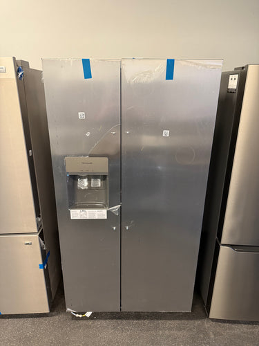 Frigidaire Gallery 22.3-cu ft Side-by-Side Refrigerator with Ice Maker, Water and Ice Dispenser (Fingerprint Resistant Stainless Steel) ENERGY STAR!! BRAND NEW - MINOR DENT!