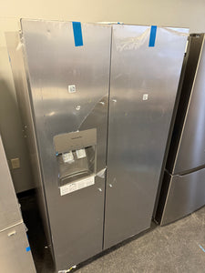 Frigidaire Gallery 22.3-cu ft Side-by-Side Refrigerator with Ice Maker, Water and Ice Dispenser (Fingerprint Resistant Stainless Steel) ENERGY STAR!! BRAND NEW - MINOR DENT!