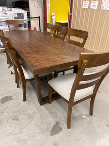 Rivermont 9-piece Dining Set! (BRAND NEW)

-Brand new and assembled