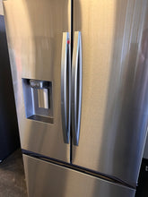 Samsung Mega Capacity 30.5-cu ft Smart French Door Refrigerator with Dual Ice Maker, Water and Ice Dispenser (Fingerprint Resistant Stainless Steel) ENERGY STAR! (BRAND NEW - SCRATCHED HANDLES!)