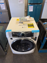Electrolux SmartBoost 4.5-Cu. Feet High Efficiency Stackable Steam Cycle Front-Load Washer ( White ) ENERGY STAR! (BRAND NEW - DENTED SIDES)