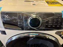 Electrolux SmartBoost 4.5-Cu. Feet High Efficiency Stackable Steam Cycle Front-Load Washer ( White ) ENERGY STAR! (BRAND NEW - DENTED SIDES)