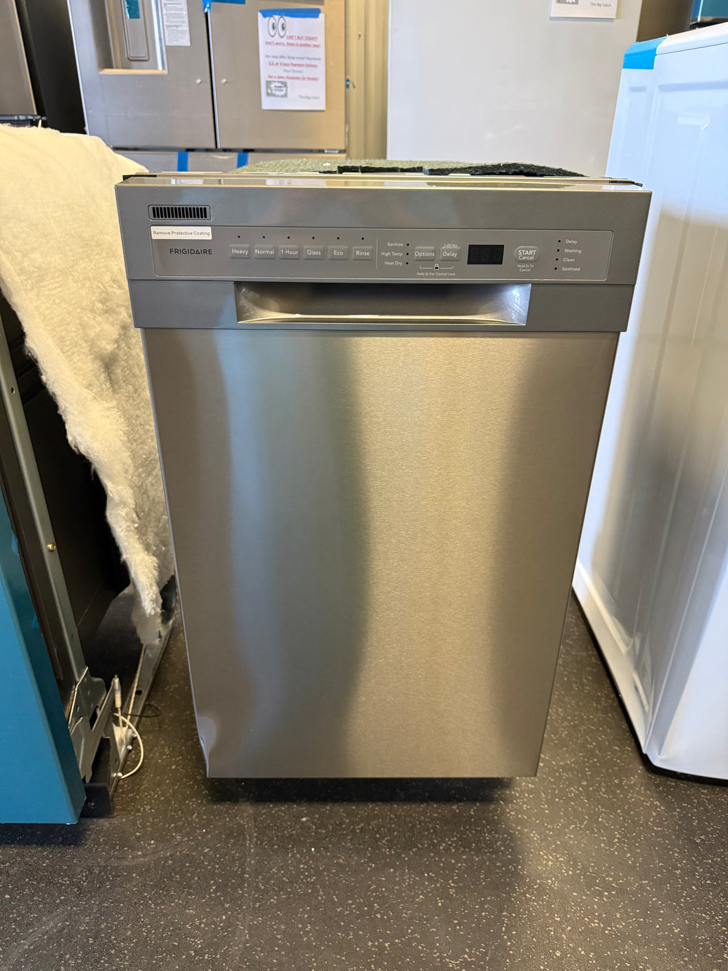 Frigidaire Stainless Steel Tub 18-in Front Control Built-in Dishwasher ( Stainless Steel ) ENERGY STAR, 52-Decibel Standard Sound Level! (NEW - DENTED)