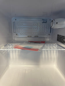 Magic Chef 1.7 cu. ft. Freezerless Mini Fridge, White! (NEW - MINOR DENTS)