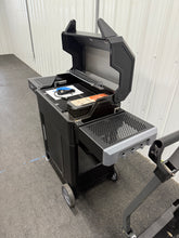 Masterbuilt AutoIgnite Series 545 Digital Charcoal Grill and Smoker in Black!! BRAND NEW(HANDLE BROKE OFF DURING SHIPPING)!!