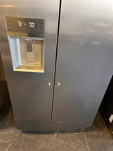 Frigidaire Gallery 25.6-cu ft Side-by-Side Refrigerator with Ice Maker, Water and Ice Dispenser (Fingerprint Resistant Stainless Steel) ENERGY STAR! (BRAND NEW - MINOR SCRATCH/BLEMISH ON BOTTOM OF DOOR - MISSING HANDLES!