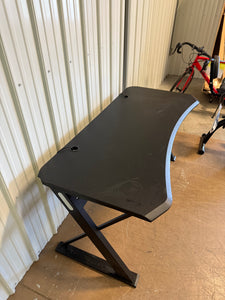 DPS Radius 60” Gaming Desk! (USED - SCRATCHED/CHIPPED FROM SHIPPING!)