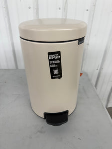 Brabantia NewIcon 3.2 Gal. (12 l) Soft Beige Step On Trash Can!! NEW(MINOR DENT FROM SHIPPING)!!