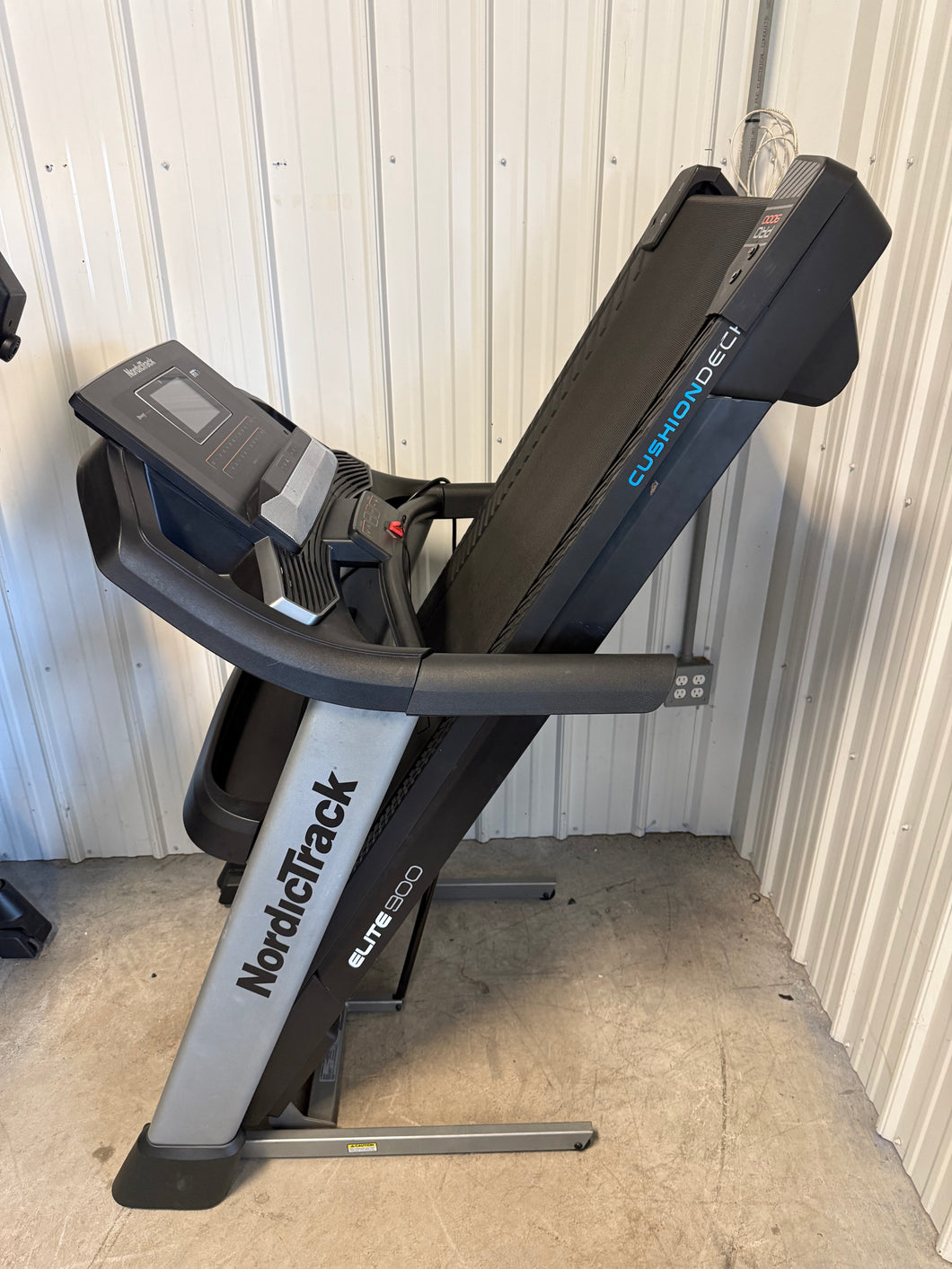 NordicTrack Elite 900 Treadmill! (USED - WORKS GREAT!)