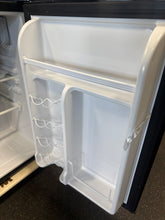 Magic Chef 2.6 cu. ft. Mini Fridge in Black, ENERGY STAR! (BRAND NEW - MINOR DENTS)