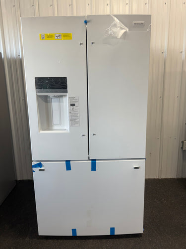 Frigidaire 28 Cu. Ft. Standard Depth French Door Refrigerator in White, ENERGY STAR!! BRAND NEW(SCRATCH & DENT)!!