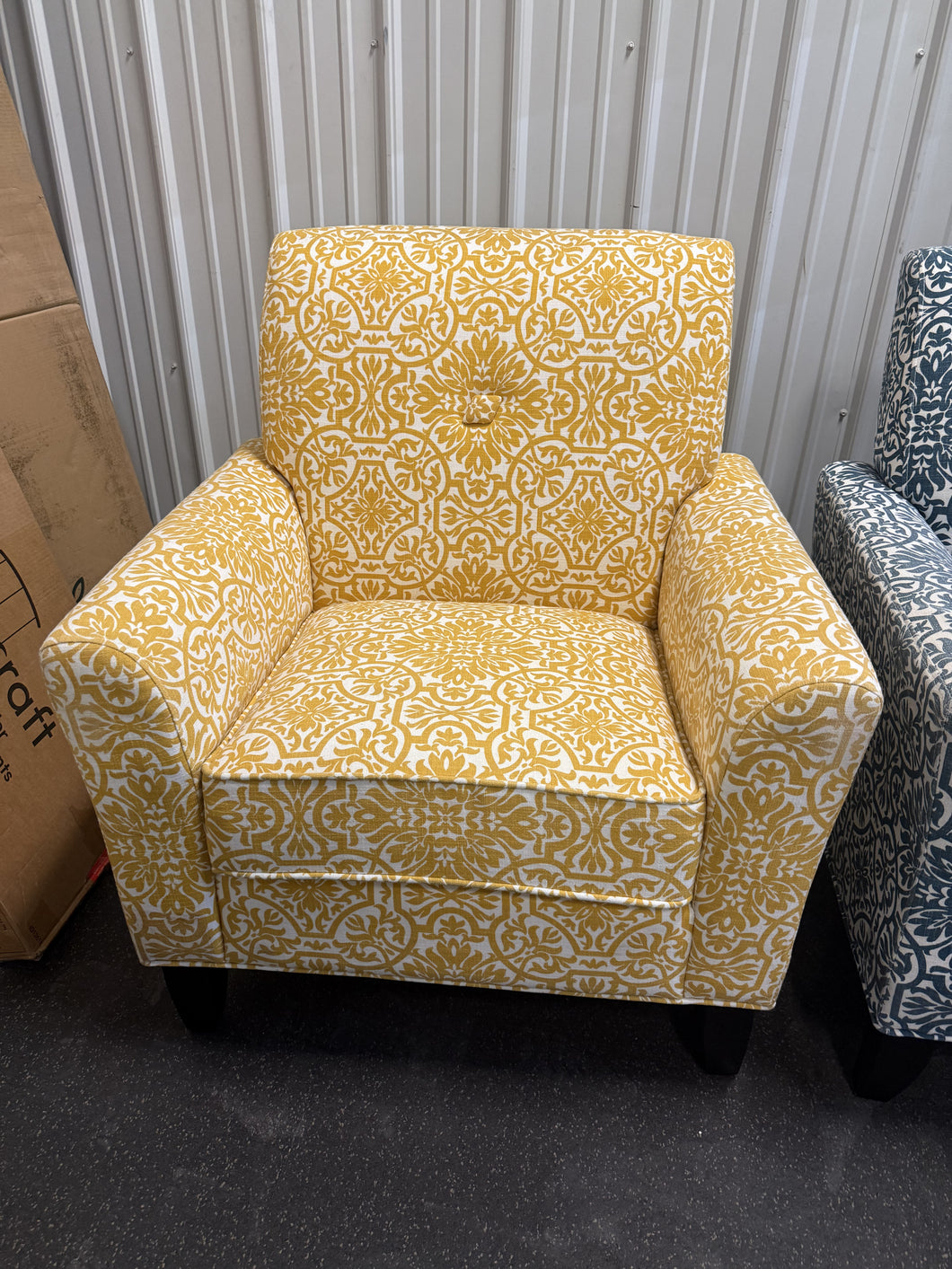 Laurens Accent Chair, Yellow!! NEW!!