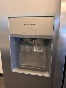 Frigidaire 25.6-cu ft Side-by-Side Refrigerator with Ice Maker, Water and Ice Dispenser (Fingerprint Resistant Stainless Steel) ENERGY STAR! (BRAND NEW)