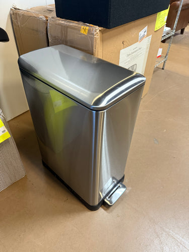 Home Zone Living 13.2 Gal. Stainless Steel Step-On Kitchen Trash Can with Dual Compartments and Slim Shape!! BRAND NEW!!