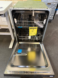 Frigidaire Gallery CleanBoost 24-in Top Control Built-in Dishwasher With Third Rack ( Fingerprint Resistant Stainless Steel ) ENERGY STAR, 47-Decibel Very Quiet Sound Level! (NEW)