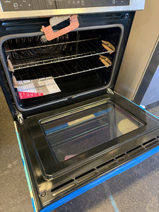 Frigidaire 30-in 4 Burners 5.3-cu ft Convection Oven Slide-in Single Induction Range (Stainless Steel)! (NEW - DENTED)