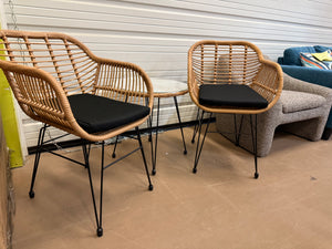 Winado 3-Piece Wicker Outdoor Bistro Set with Transparent Glass Table and Chair Seat Cushion! (NEW & ASSEMBLED)