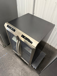 Avanti 24 in. 19-Bottle Wine & Beverage Cooler! (NEW - MINOR DENTS)