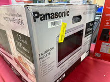 Panasonic 1.3 cu ft Countertop Microwave Oven in Glass Door! (NEW)